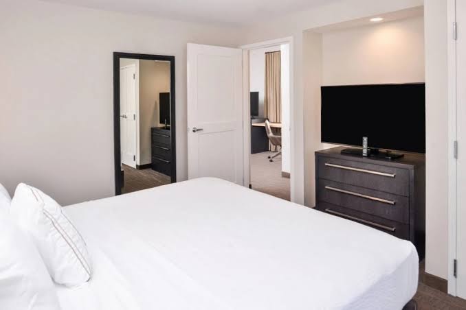 Courtyard by Marriott Charlotte Northlake photo 2
