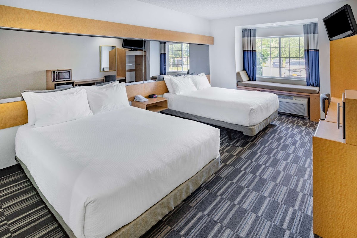 Microtel Inn & Suites by Wyndham Plattsburgh photo 2