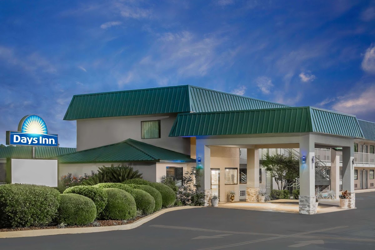Days Inn by Wyndham Blakely