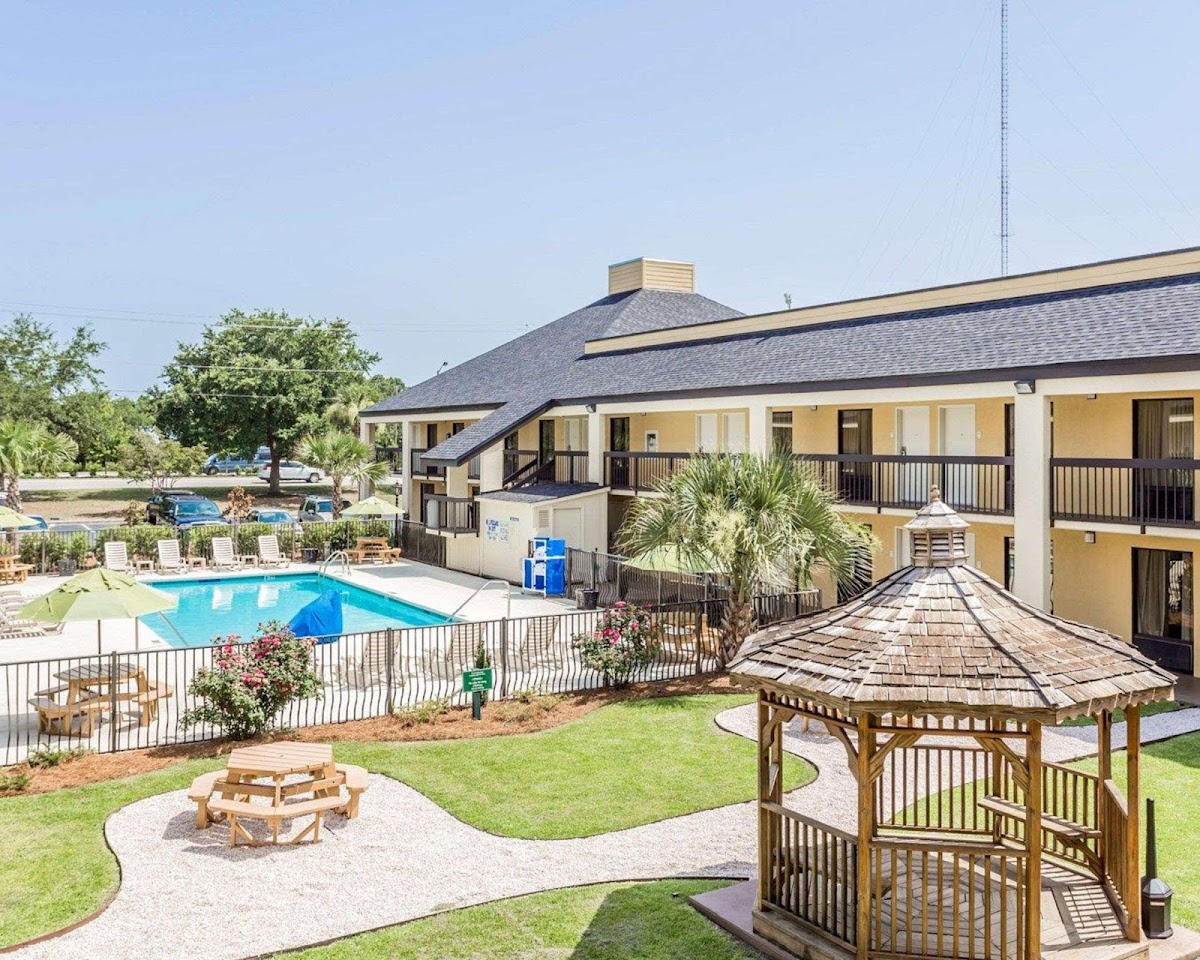 Quality Inn Mt. Pleasant - Charleston