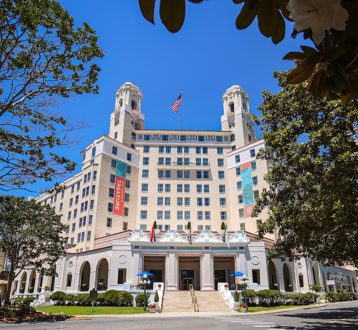 Arlington Resort Hotel & Spa