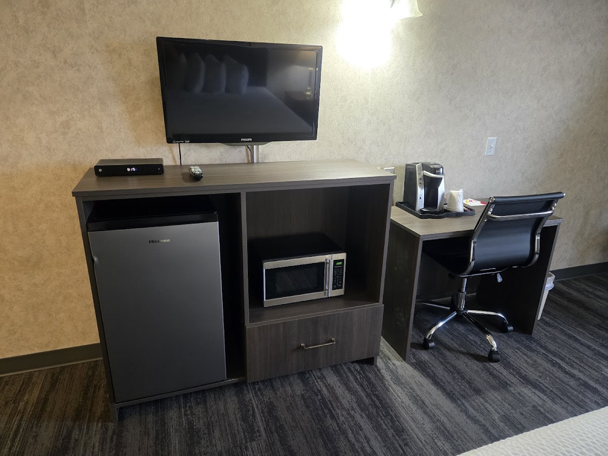 Ramada Nisku photo 3
