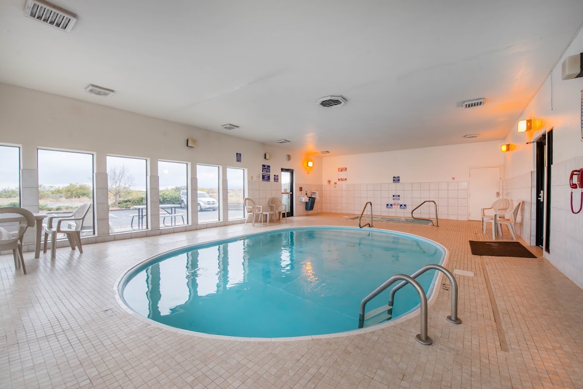 Econo Lodge Pueblo North photo 3
