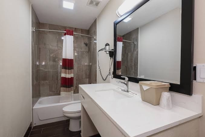 Red Roof Inn Starkville - University photo 3