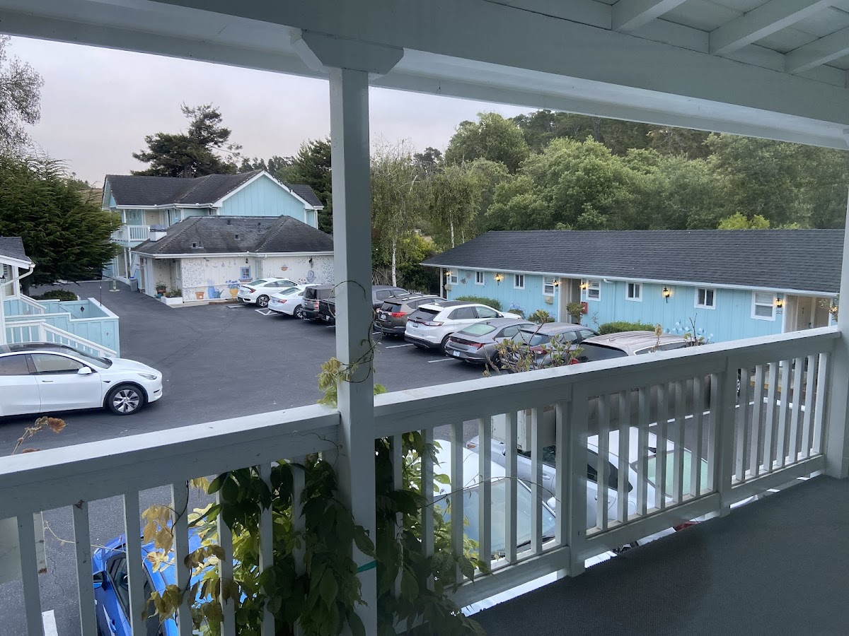 Bluebird Inn Cambria photo 3