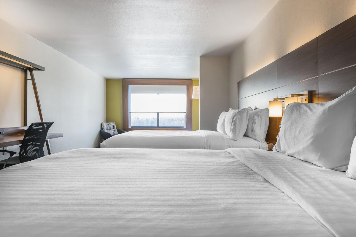 Holiday Inn Express & Suites Clarion by IHG photo 2