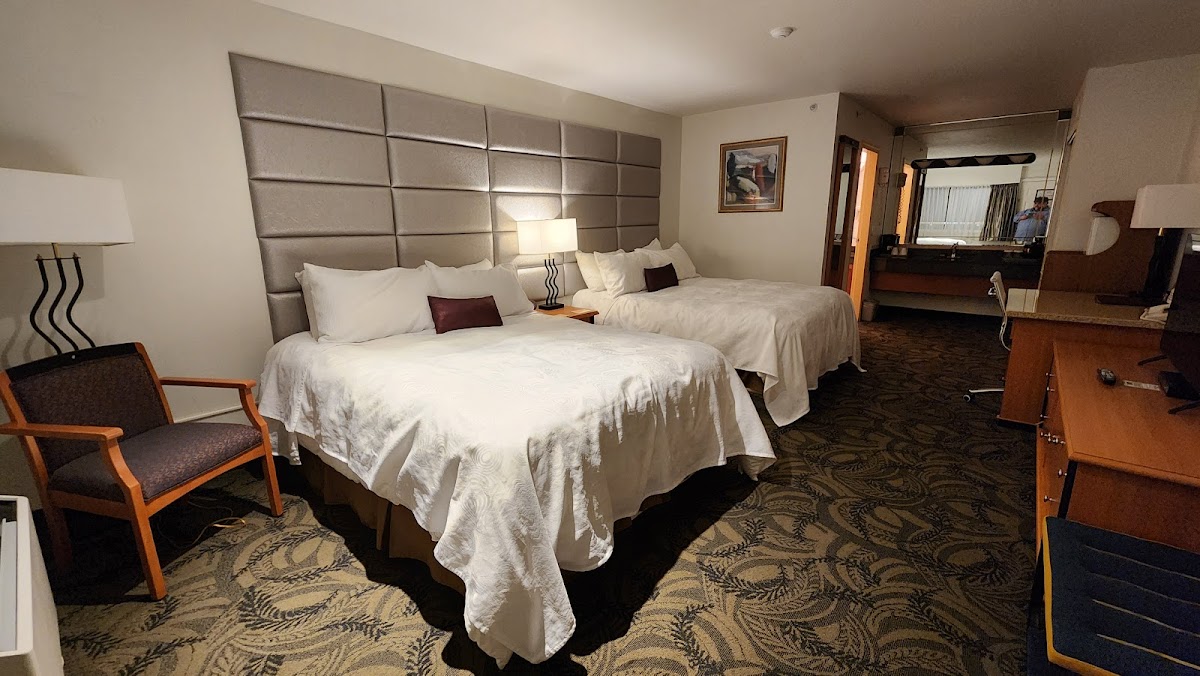 Poco Inn and Suites Hotel & Conference Centre photo 2