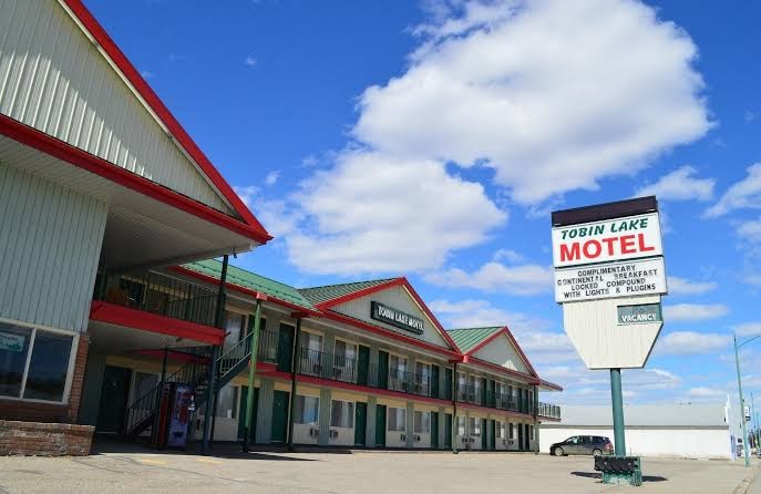 Tobin Lake Motel photo 3