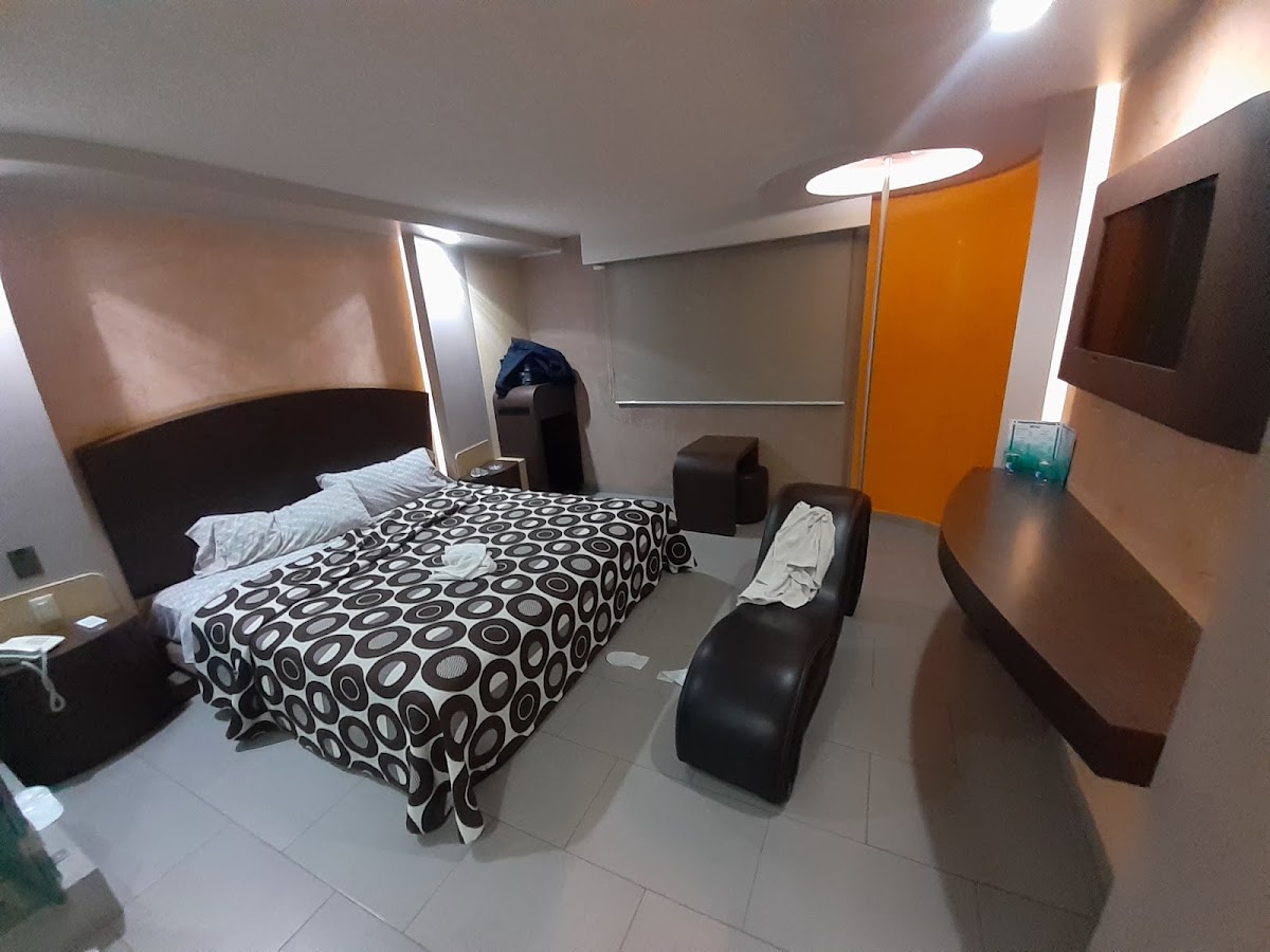Room 8