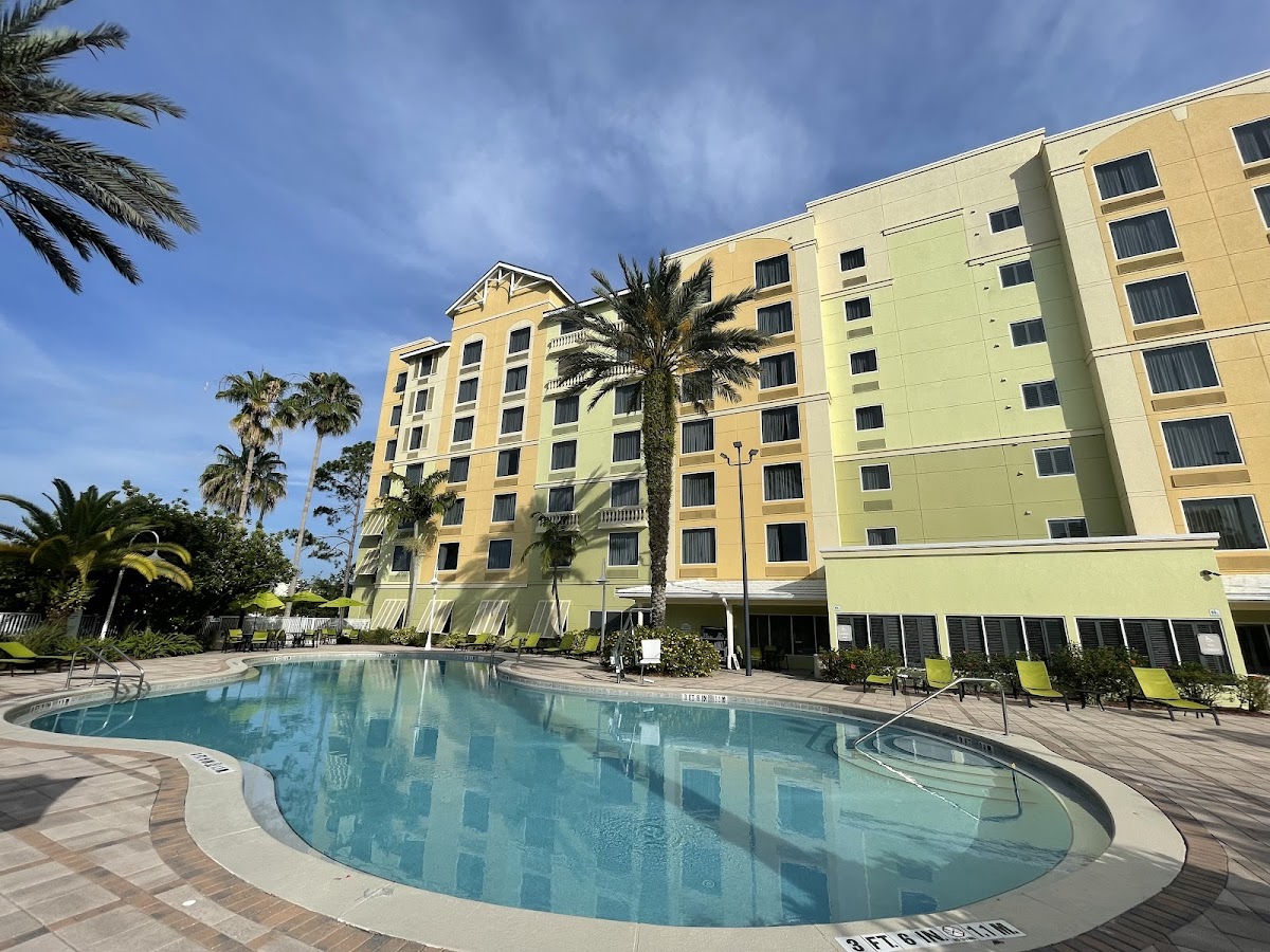 Comfort Suites Maingate East photo 3