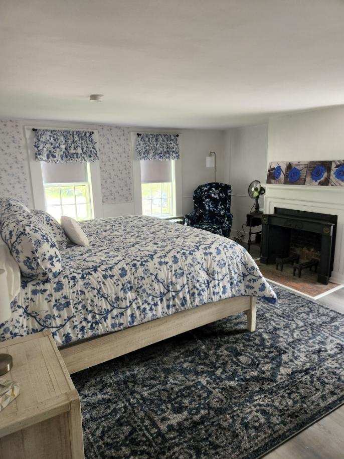 Blue Bear Inn | On Crotched Mountain photo 2