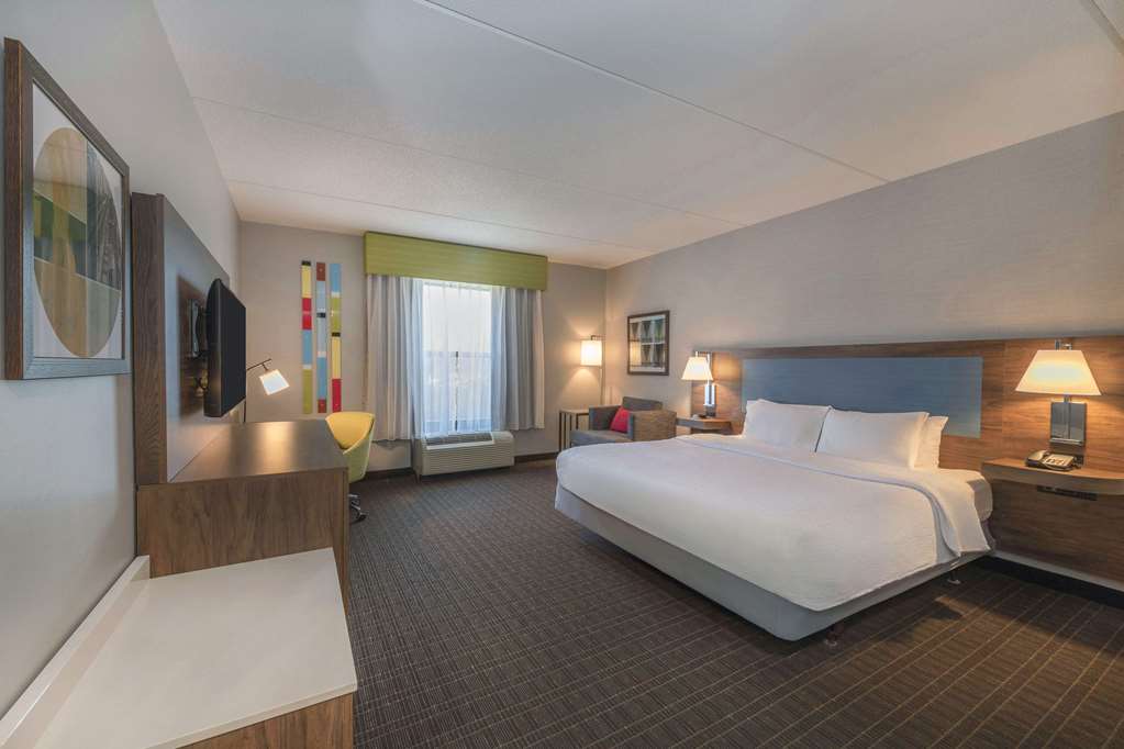 Hampton Inn & Suites Burlington photo 2