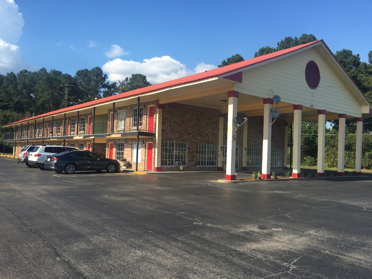 Jeffersonian Motor Inn