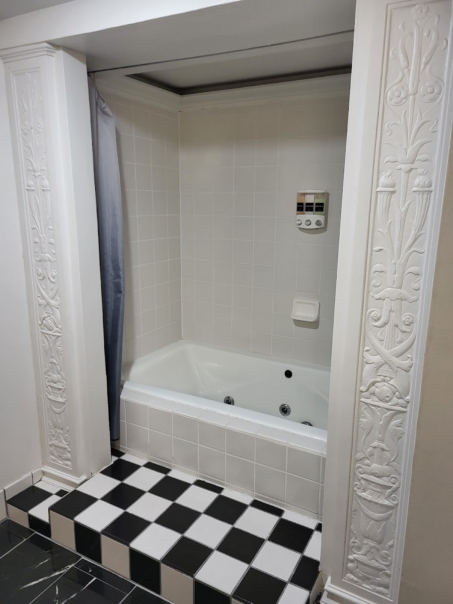 Nuk's Executive Suites photo 3