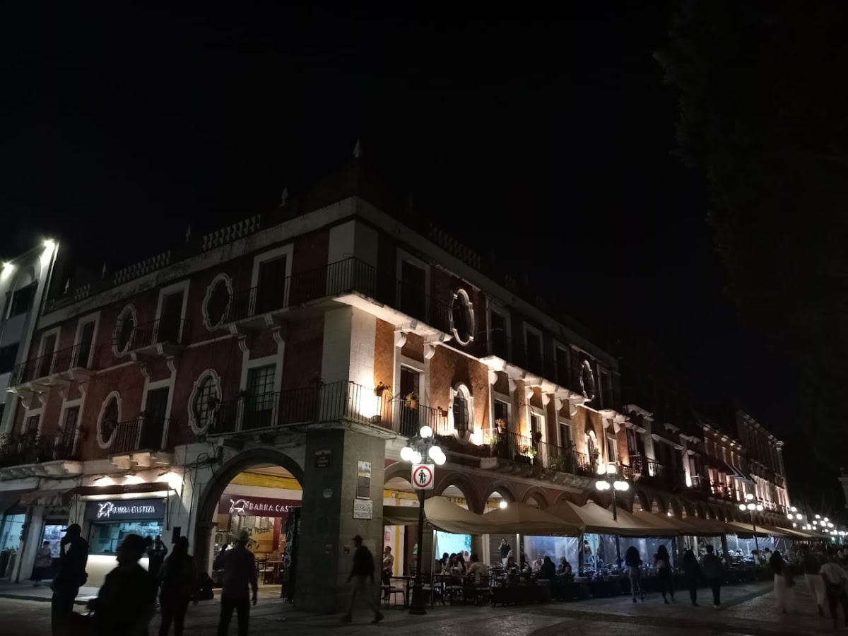 LOS PORTALES