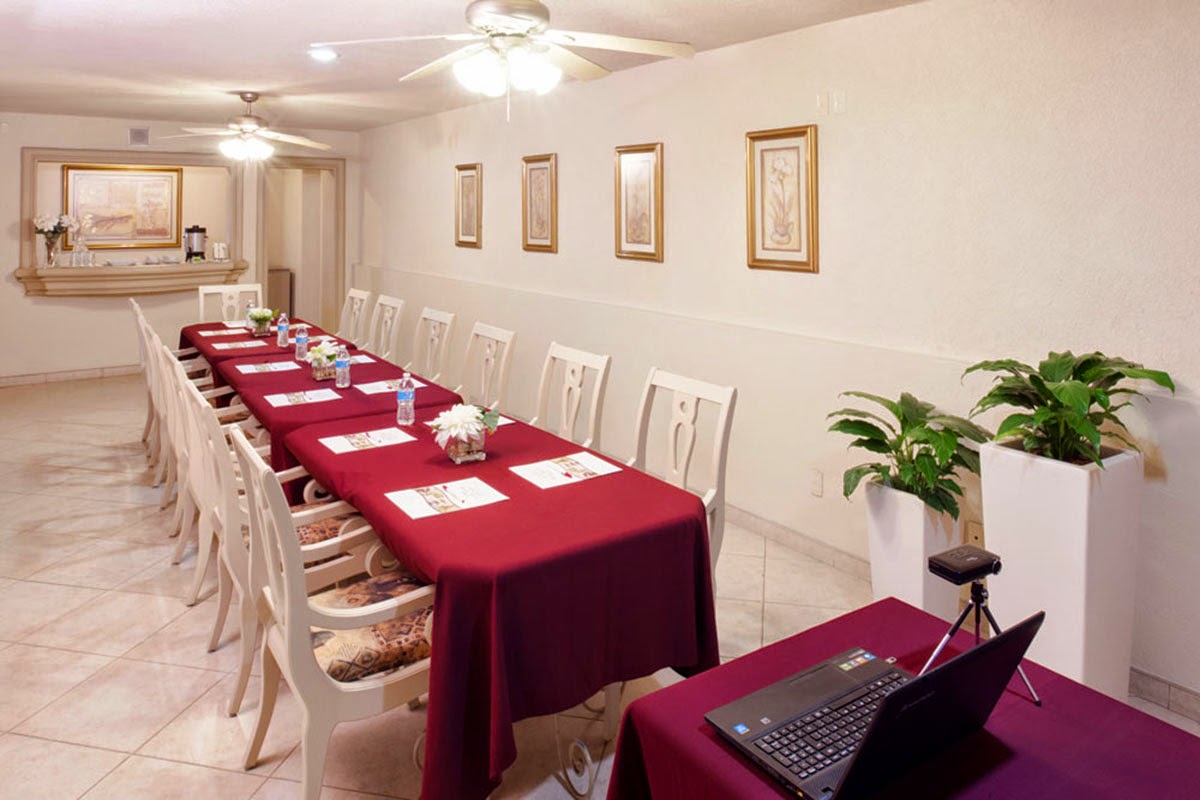 Hotel and Suites Quinta Magna photo 2