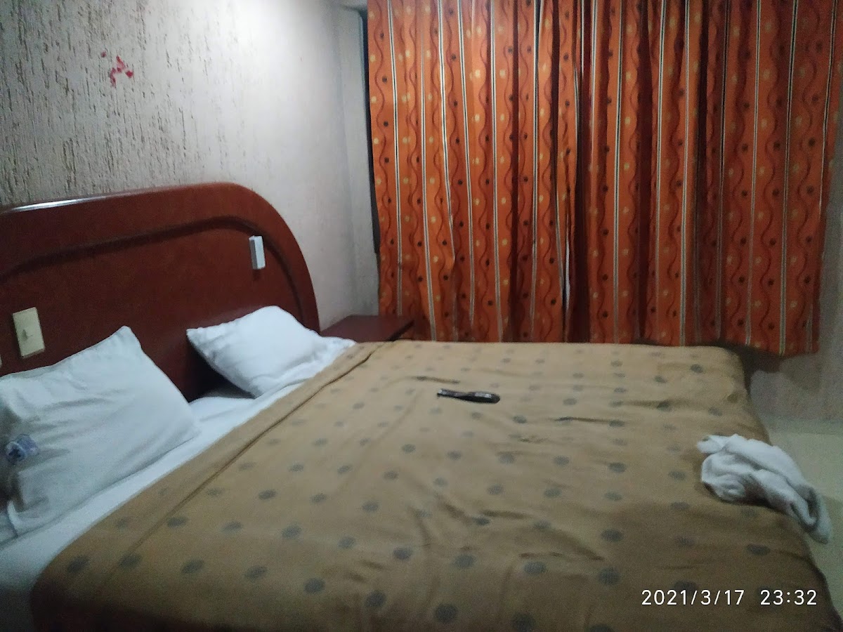 Auto Hotel