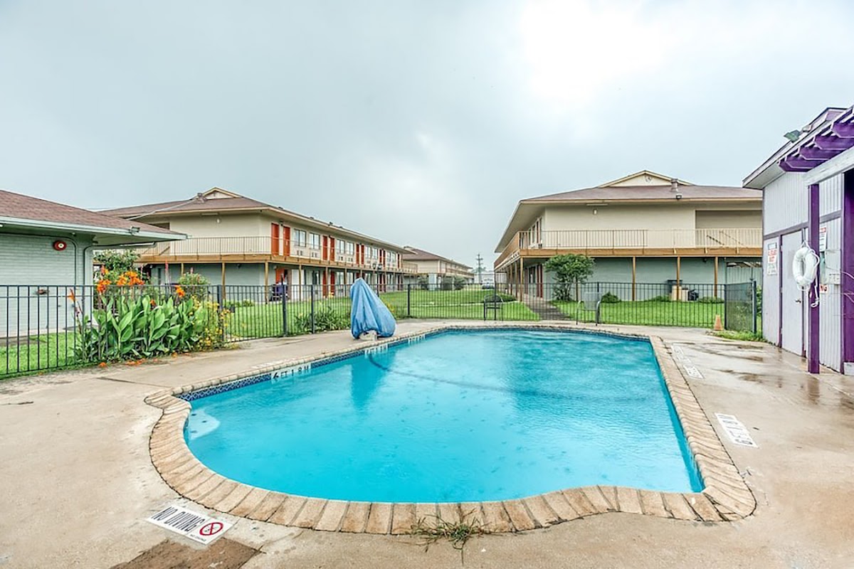 Studio Suites