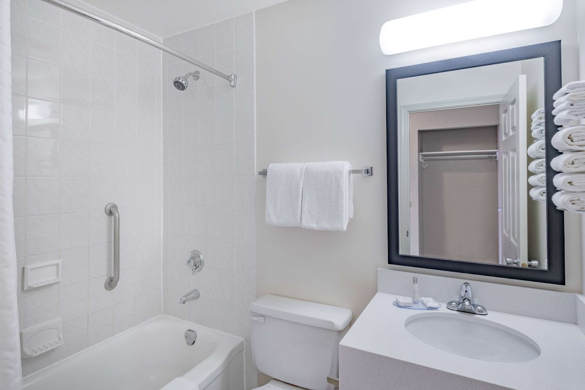 Travelodge by Wyndham Fort St John photo 3
