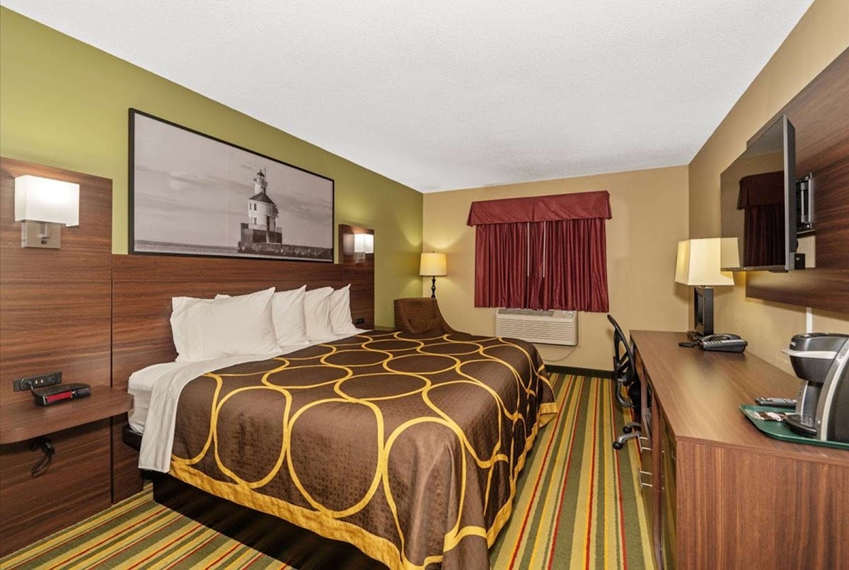 Super 8 by Wyndham Superior WI photo 2