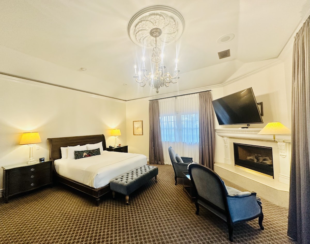 The Genevieve Hotel photo 2