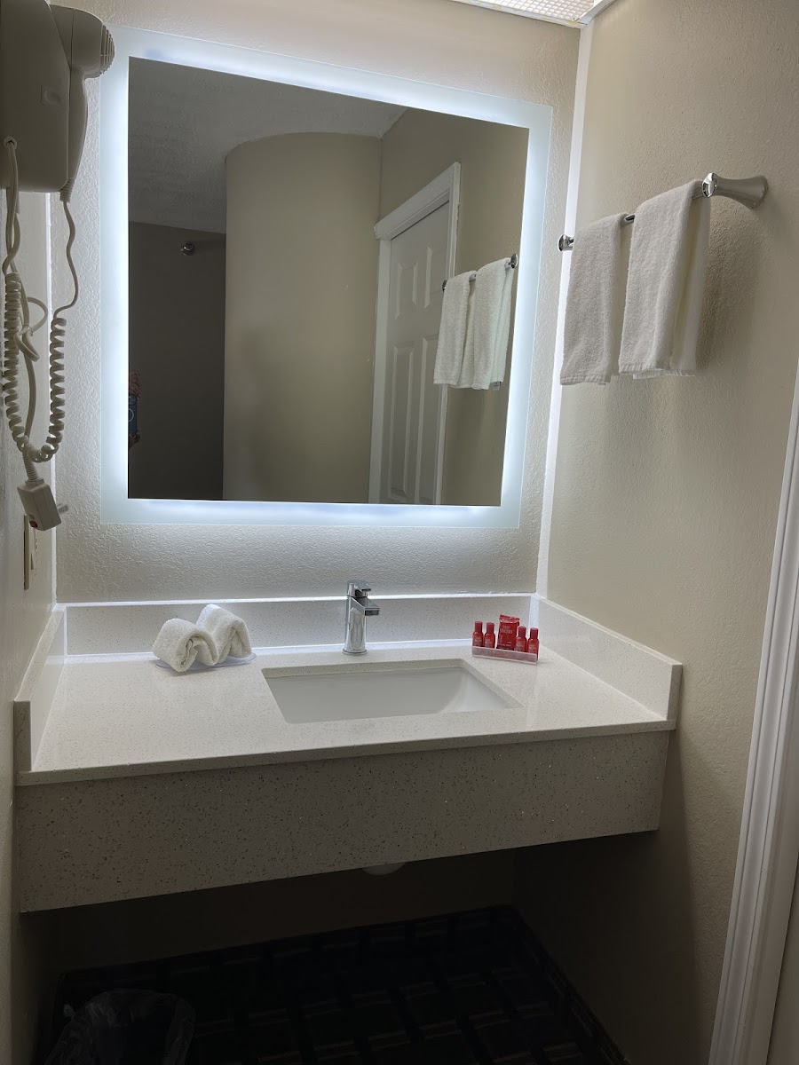 Edn Hotel photo 3
