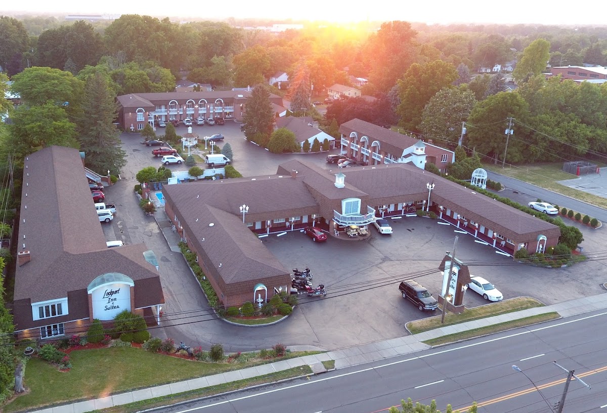 Lockport Inn and Suites