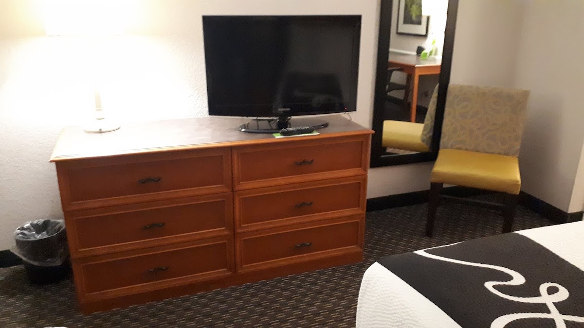 Days Inn by Wyndham Gainesville University I-75 photo 3