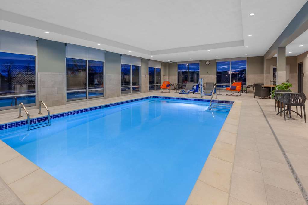 Hampton Inn & Suites Bloomfield Hills Detroit photo 3