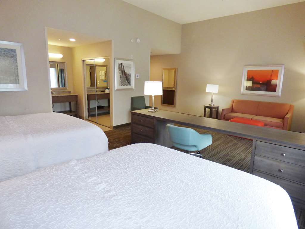 Hampton Inn & Suites Pensacola/I-10 Pine Forest Road photo 3
