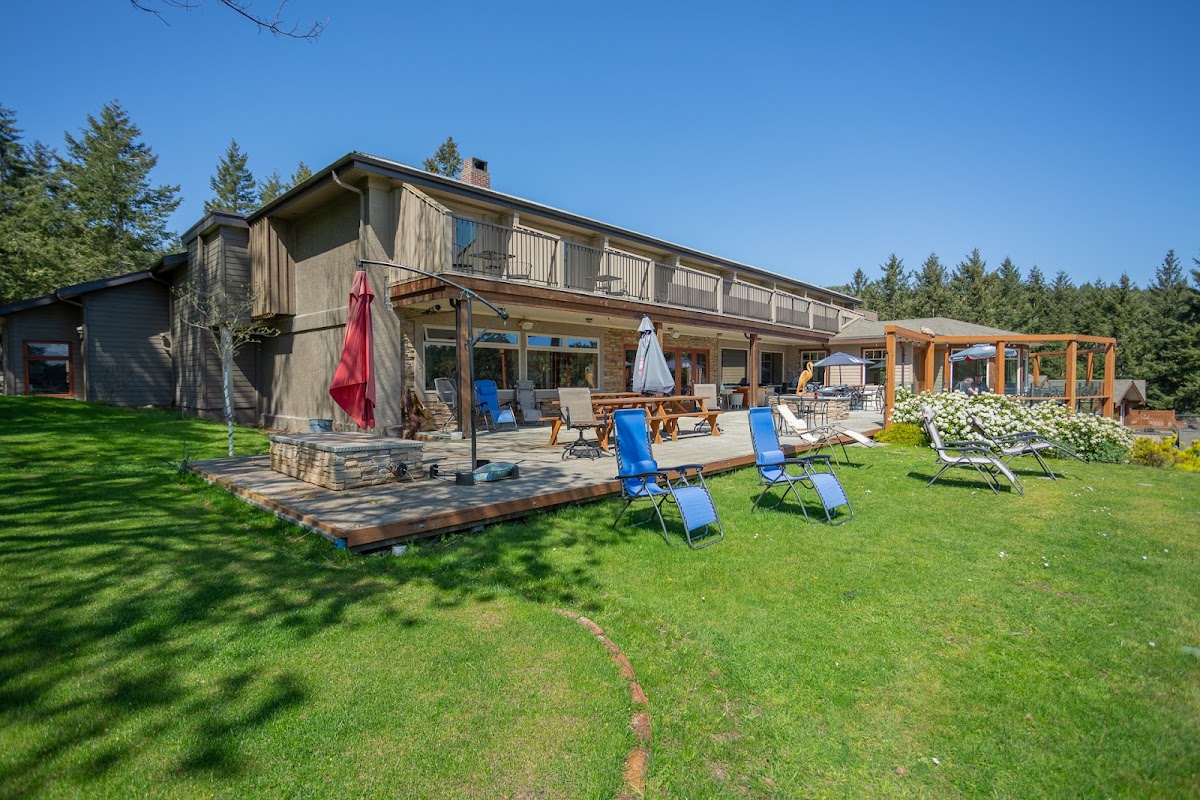 Mayne Island Resort