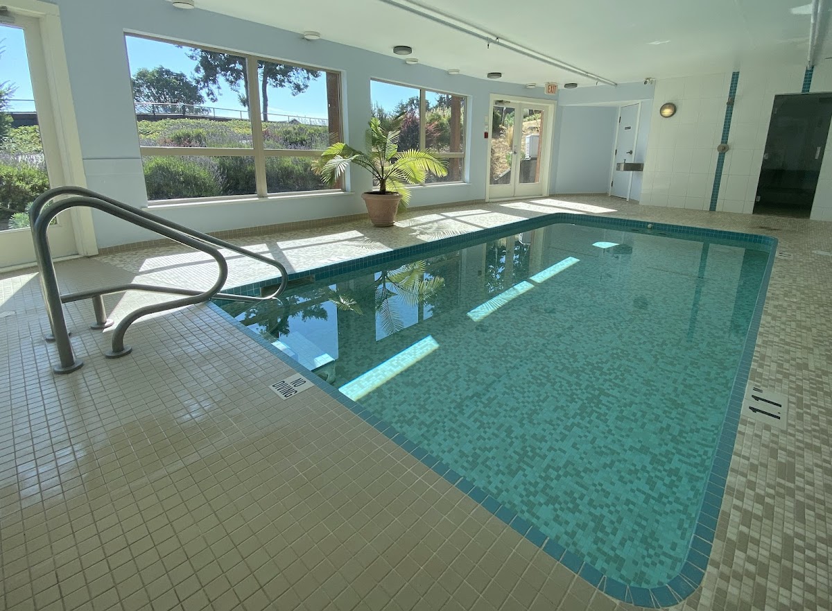 Mayne Island Resort photo 2