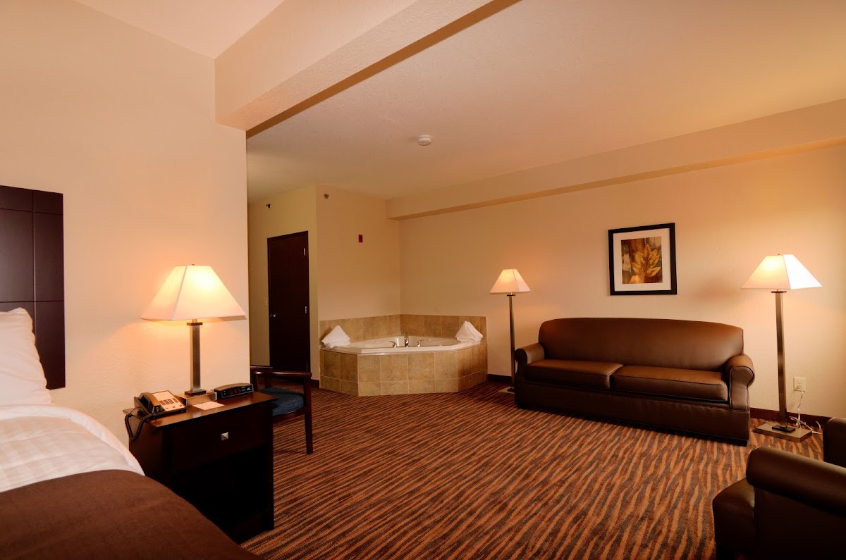 Cobblestone Inn & Suites - Denison | Oak Ridge photo 2