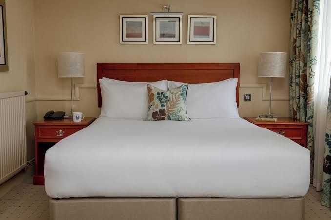 North Lakes Hotel & Spa photo 2