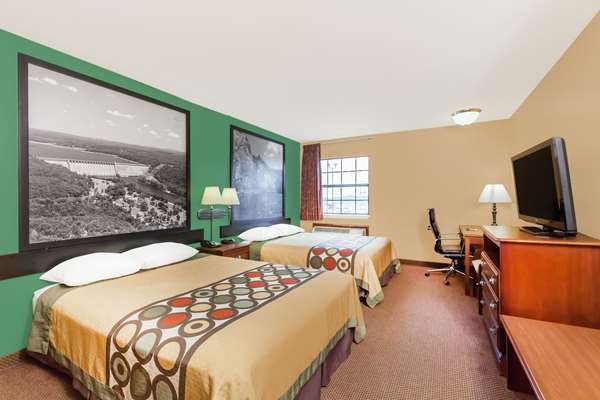 Super 8 by Wyndham Searcy AR photo 2