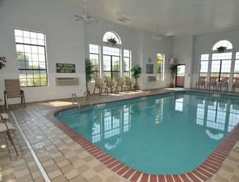 Super 8 by Wyndham Searcy AR photo 3