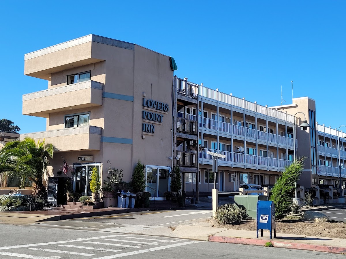 Lovers Point Inn