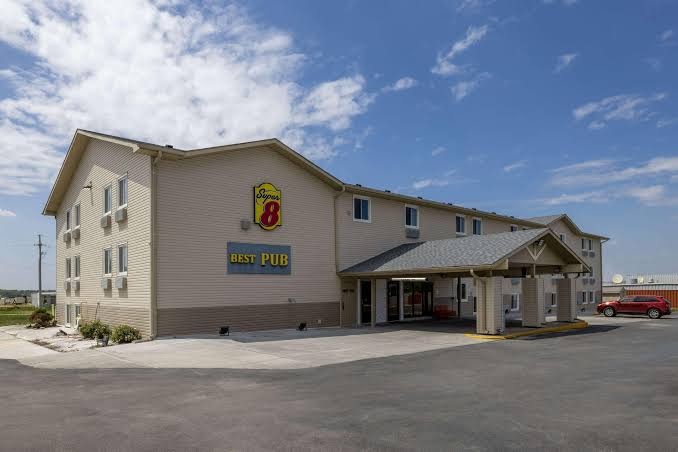The Inn and suites Omaha SW
