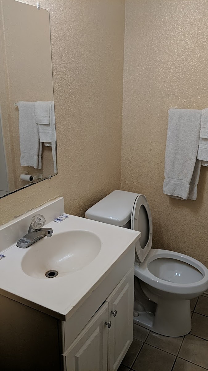 Hi-View Motel