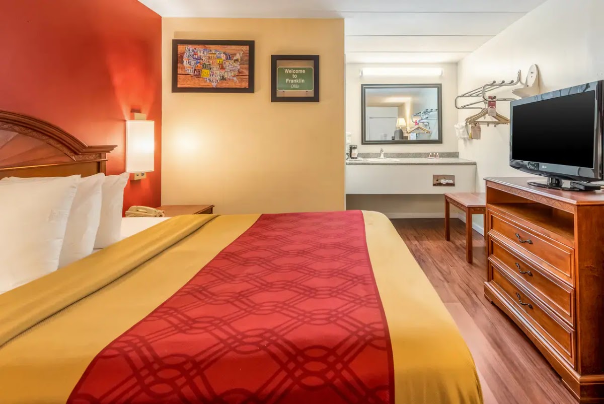 Econo Lodge Franklin - Springboro photo 2