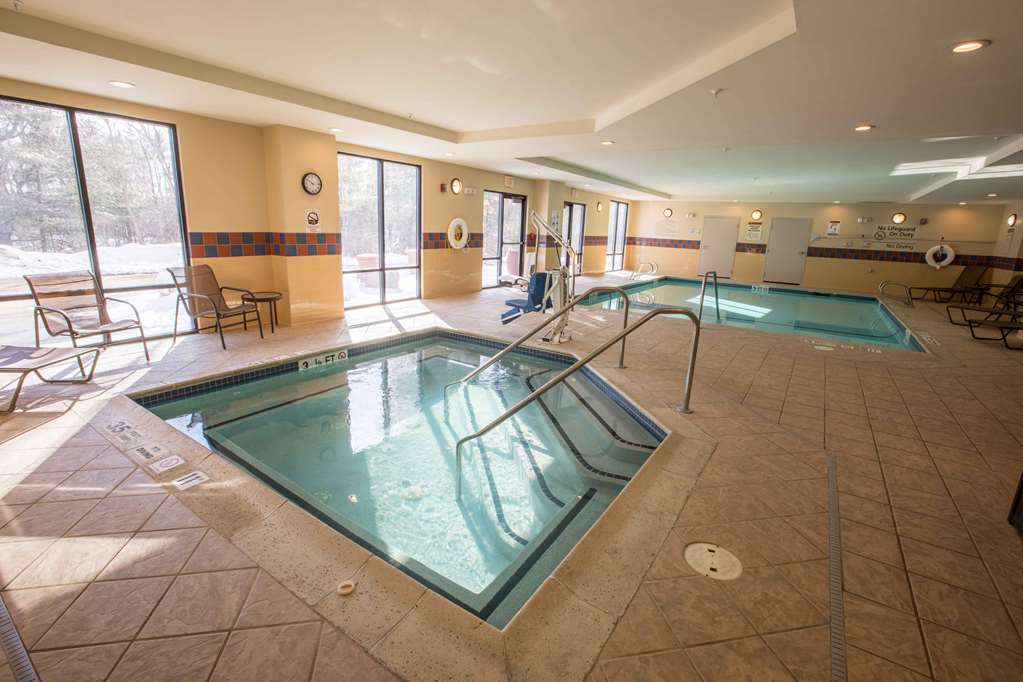 Hampton Inn & Suites Tilton photo 3
