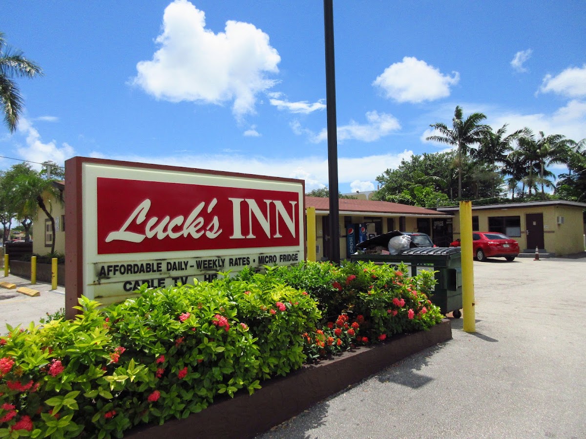 Luck's Inn photo 3