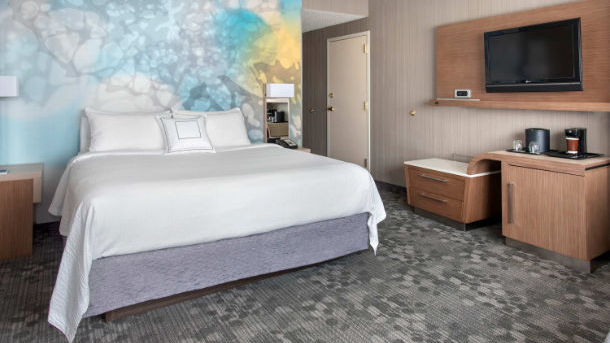 Courtyard by Marriott Newark Elizabeth photo 2
