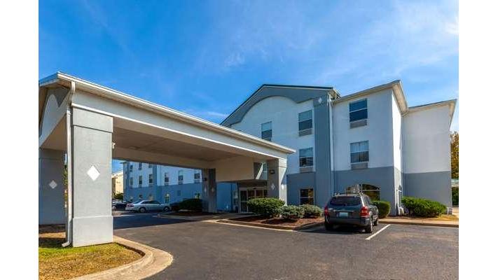 Super 8 by Wyndham La Grange KY