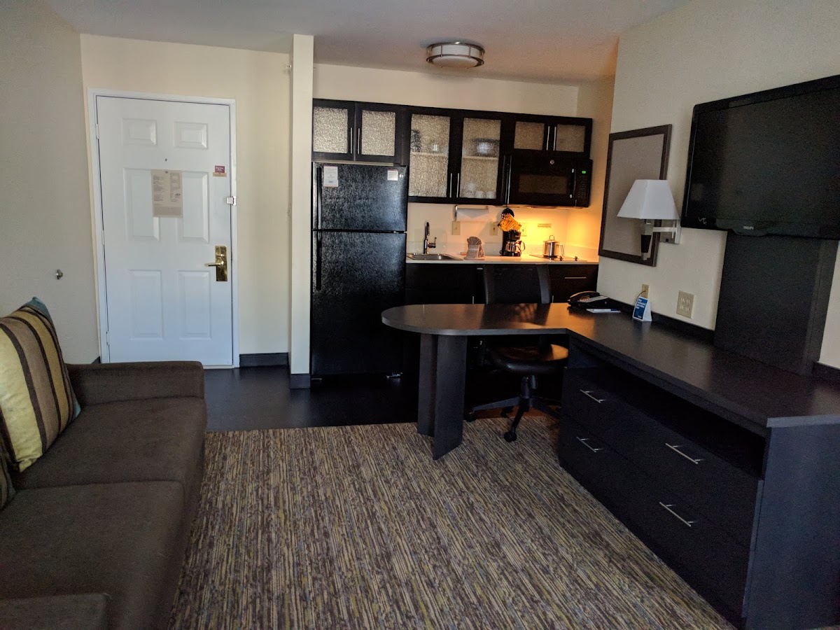 Candlewood Suites Dallas Market Cntr-Love Field by IHG photo 2