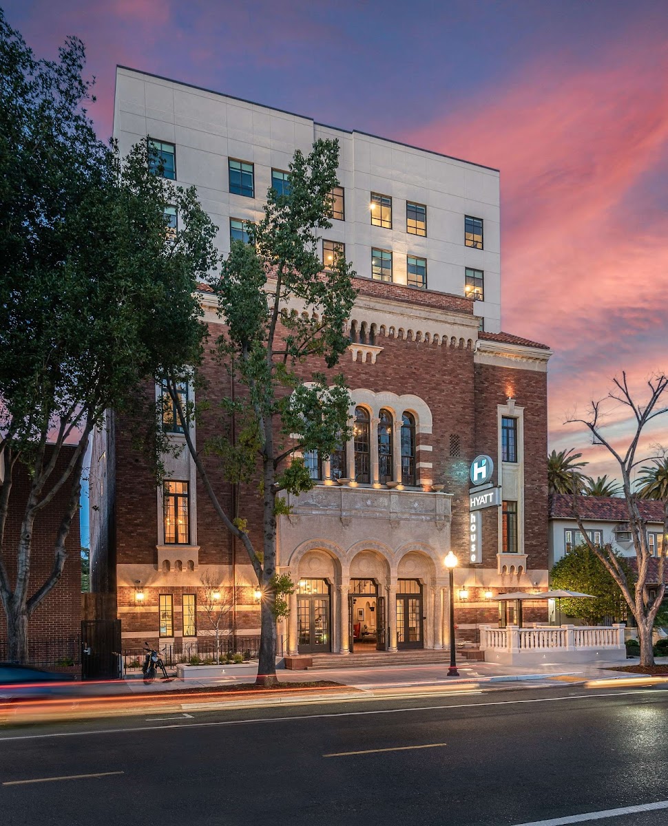Hyatt House Sacramento / Midtown