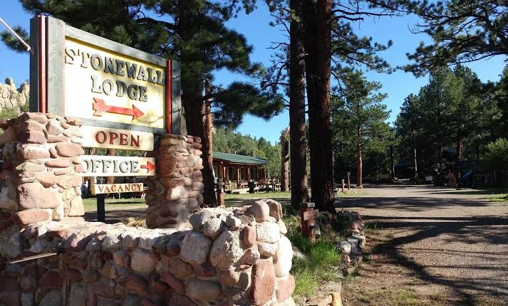 Stonewall Lodge & RV Park
