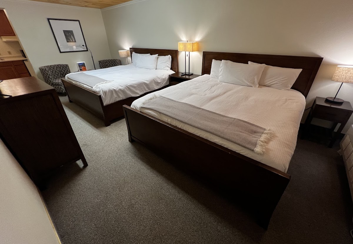 The Dove Creek Inn photo 2