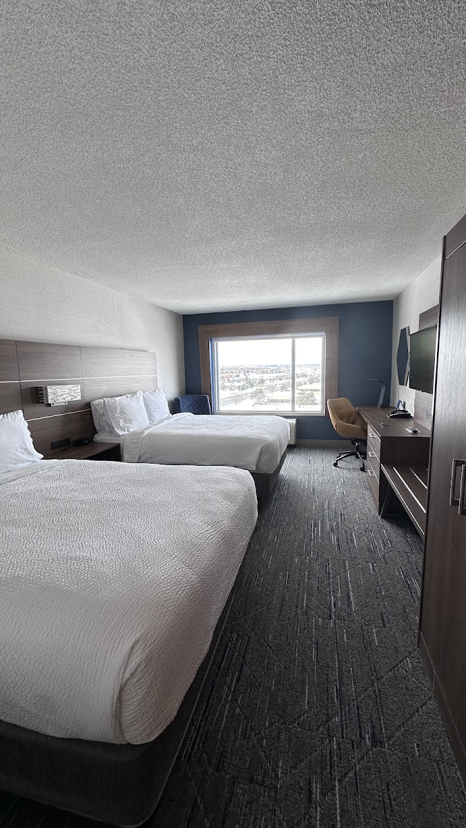 Holiday Inn Express & Suites Toronto - Markham by IHG photo 2