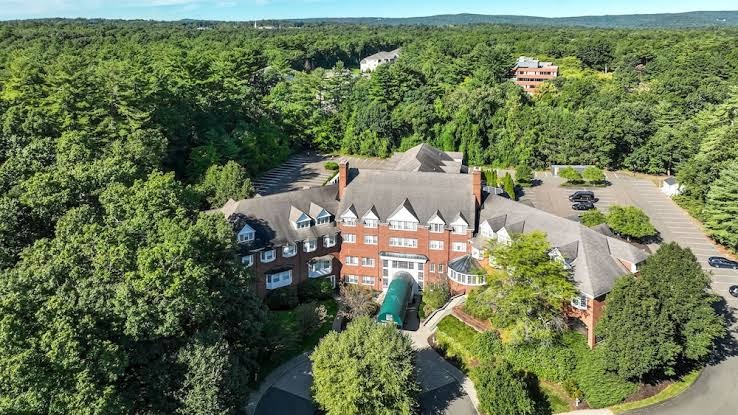 The Simsbury Inn